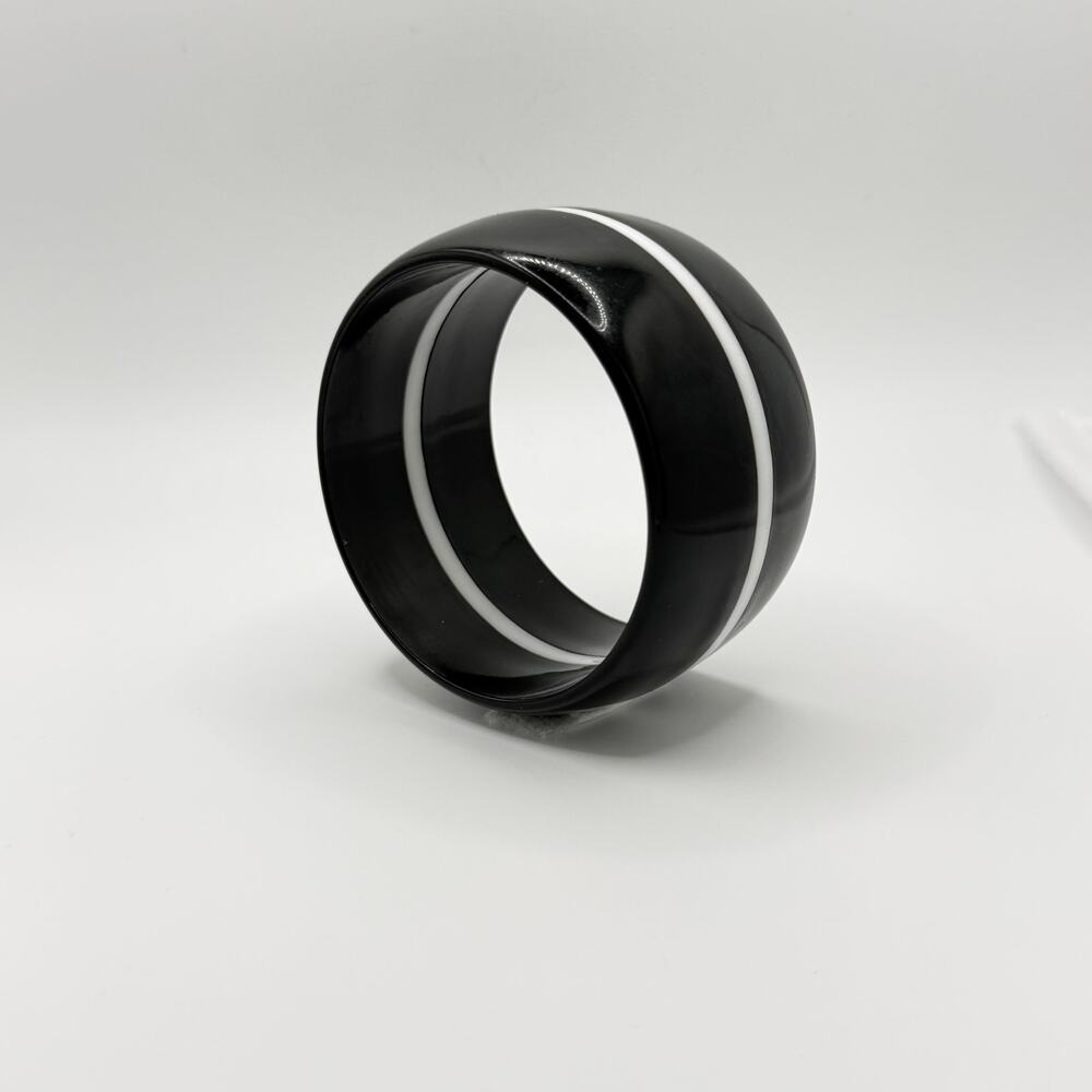 Black Band Ring with White Stripe – Modern Style -(size L)